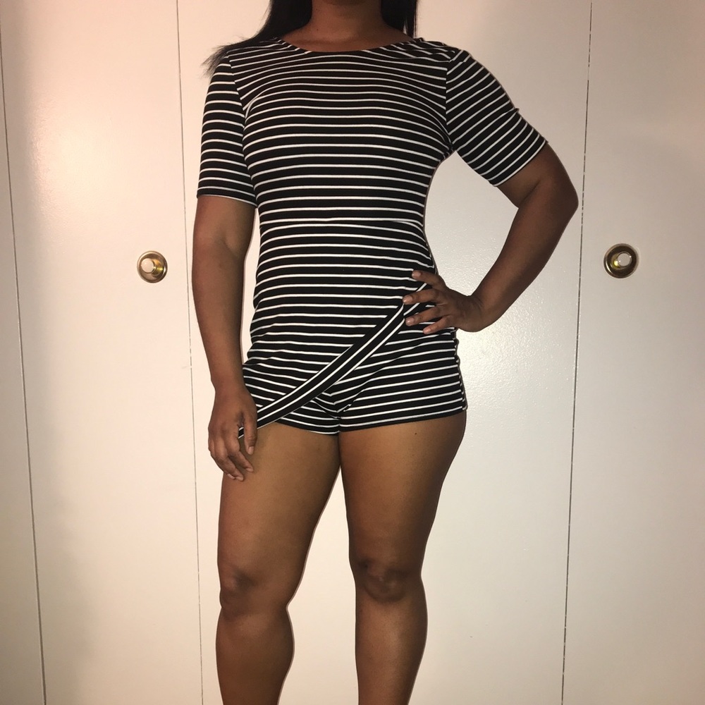 Skort - Picture 2 of 2
